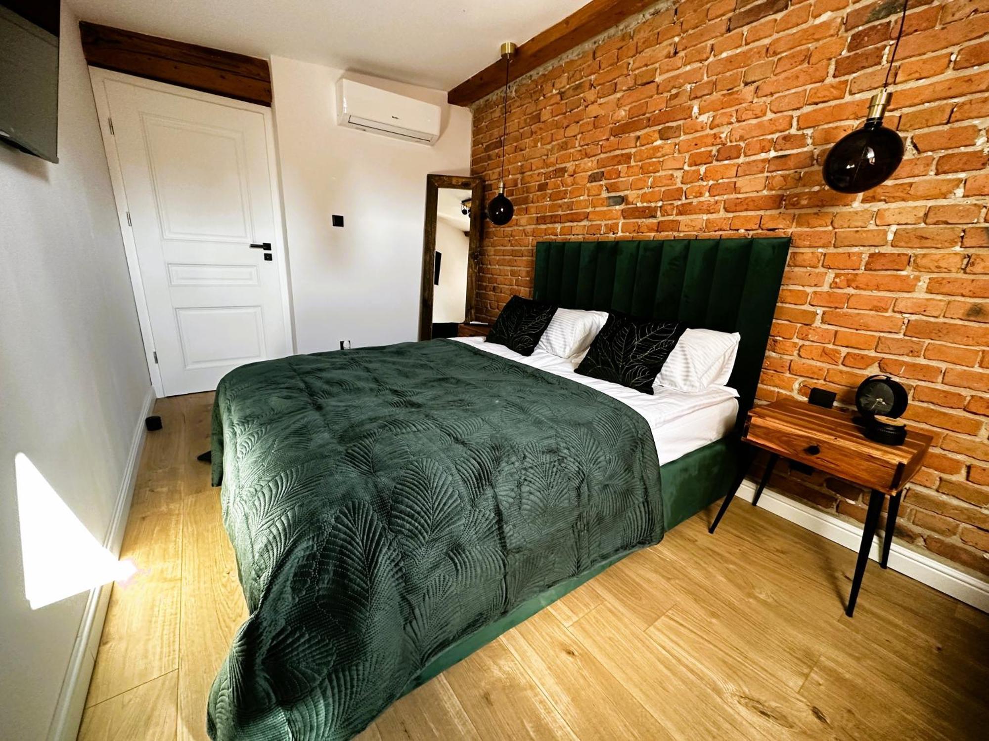 Apartament Miodowy - Darmowy Parking - Klmatyzacja - Wifi Torun Bagian luar foto